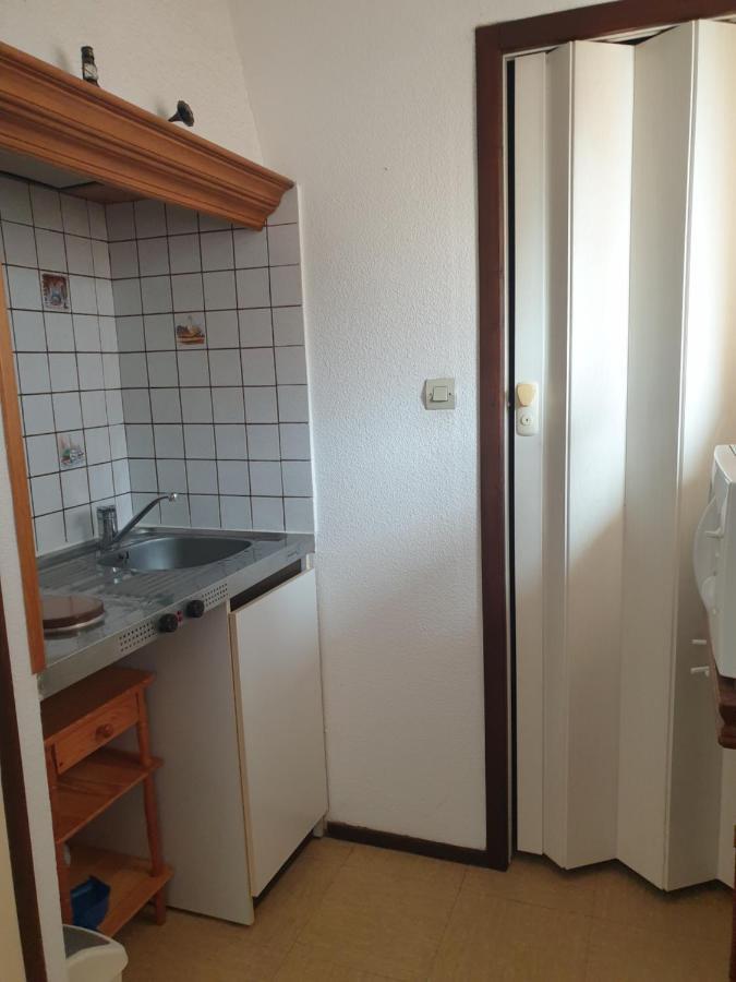 Appt 2 Ou 4 Personnes Avec Piscine, Tennis Et Parking Prive Fleury (Aude)